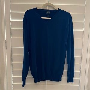 Men's Navy Blue V-Neck Sweater